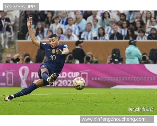 世界杯精彩对决里昂逆转尤文图斯帽子戏法点燃全场激情