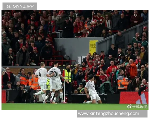 友谊赛惊现红牌风波利物浦与曼联战成平局引发热议 友谊赛惊现红牌风波利物浦与曼联战成平局引发热议