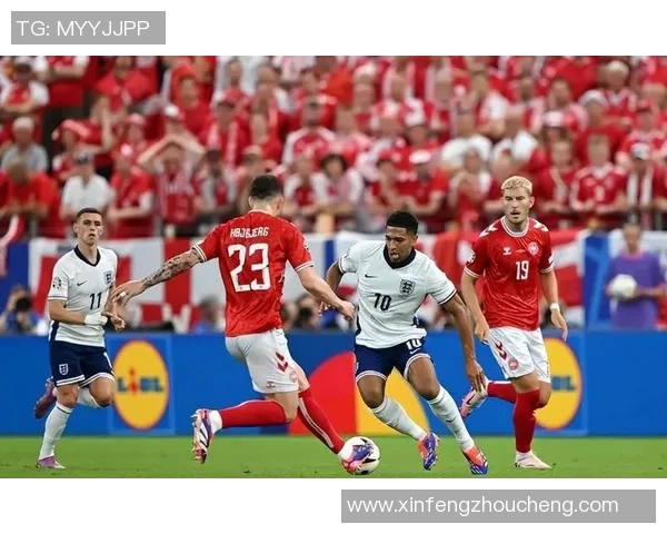 英超经典对决皇马与曼联激战成平局点球大战引发全场狂欢 英超经典对决皇马与曼联激战成平局点球大战引发全场狂欢